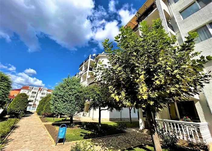 Апартамент Bravo 5 Слънчев бряг