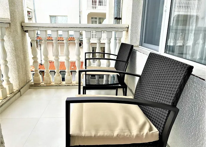 Апартамент Bravo 5 *